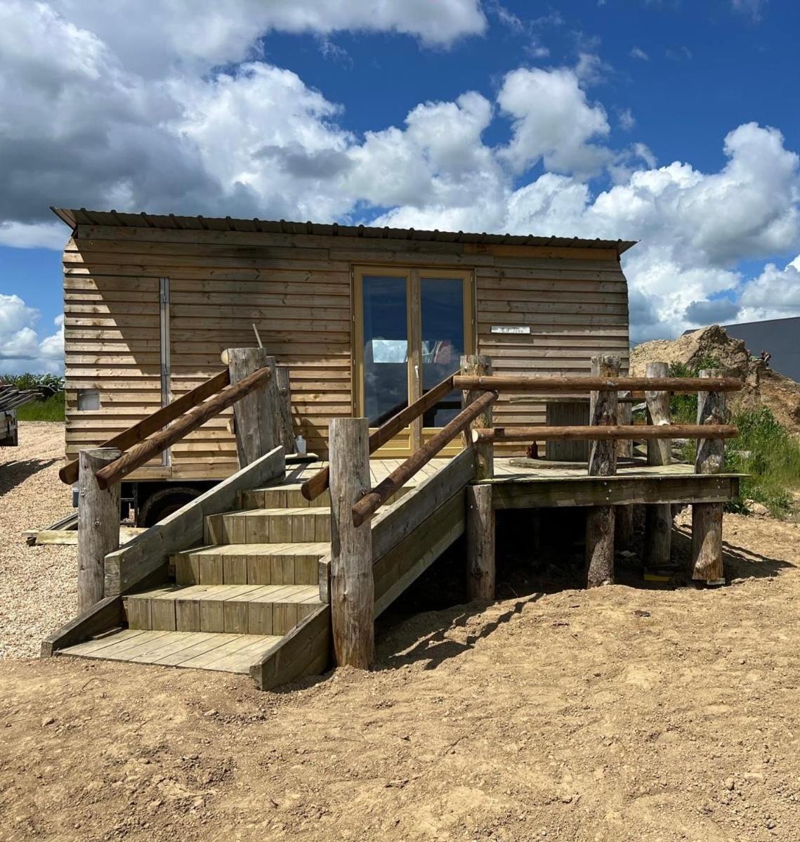 Tiny House Guest House Digny Bagian luar foto