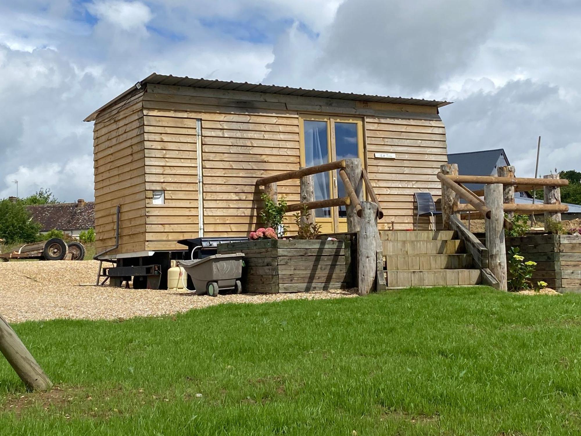 Tiny House Guest House Digny Bagian luar foto