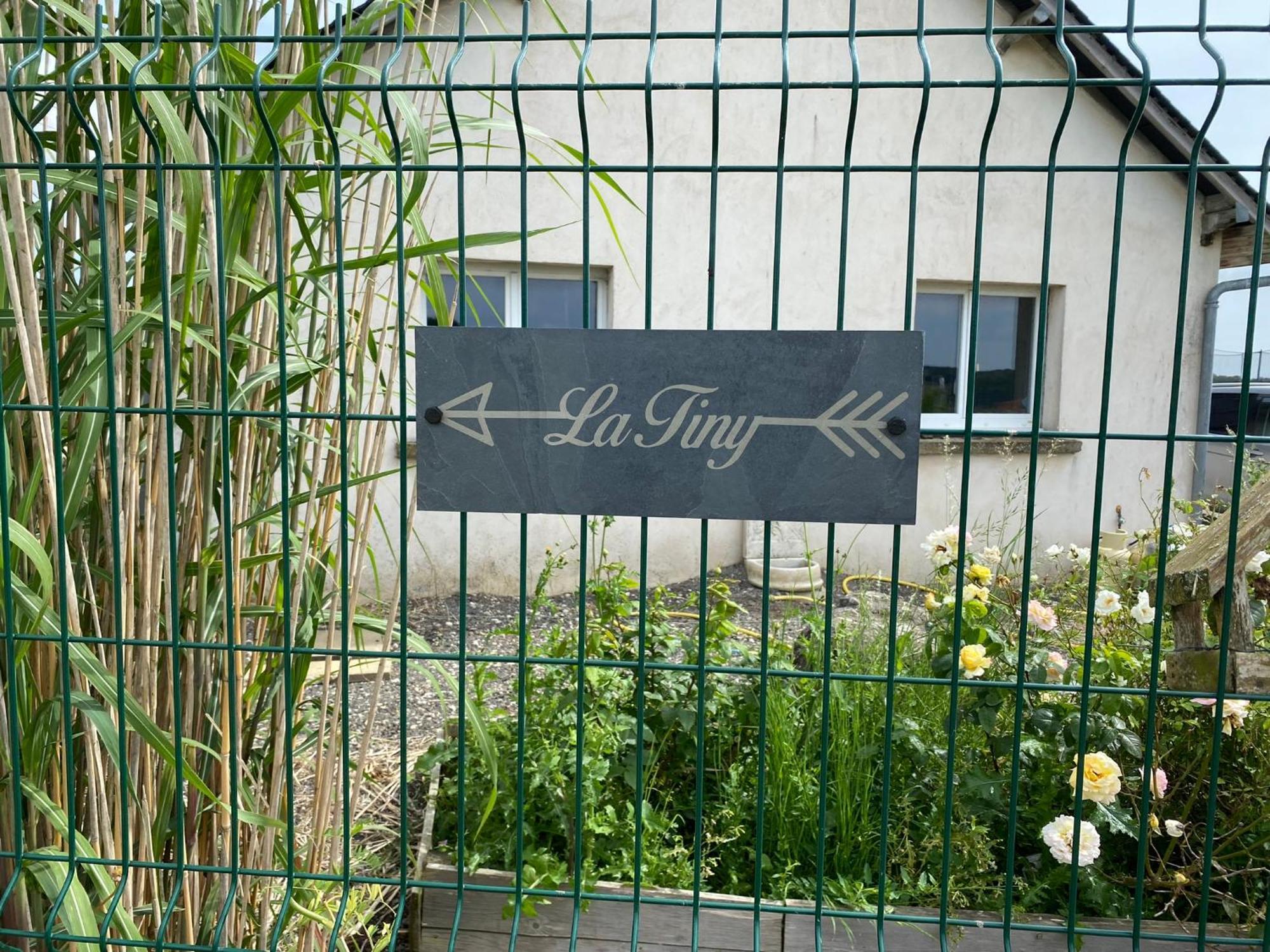 Tiny House Guest House Digny Bagian luar foto